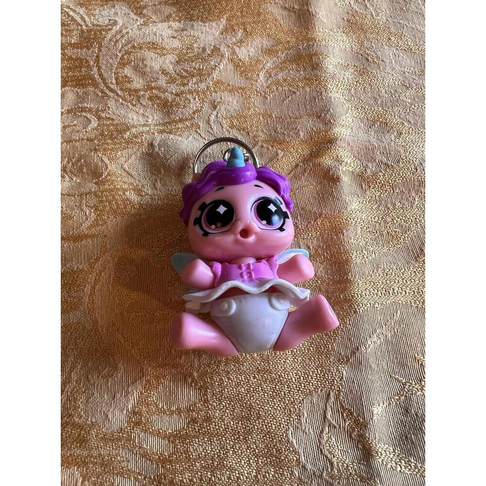 Zuru 5 Surprise Newborn Unicorn Figure Pink Purple‎ Glow Squad Toy 2.5"
